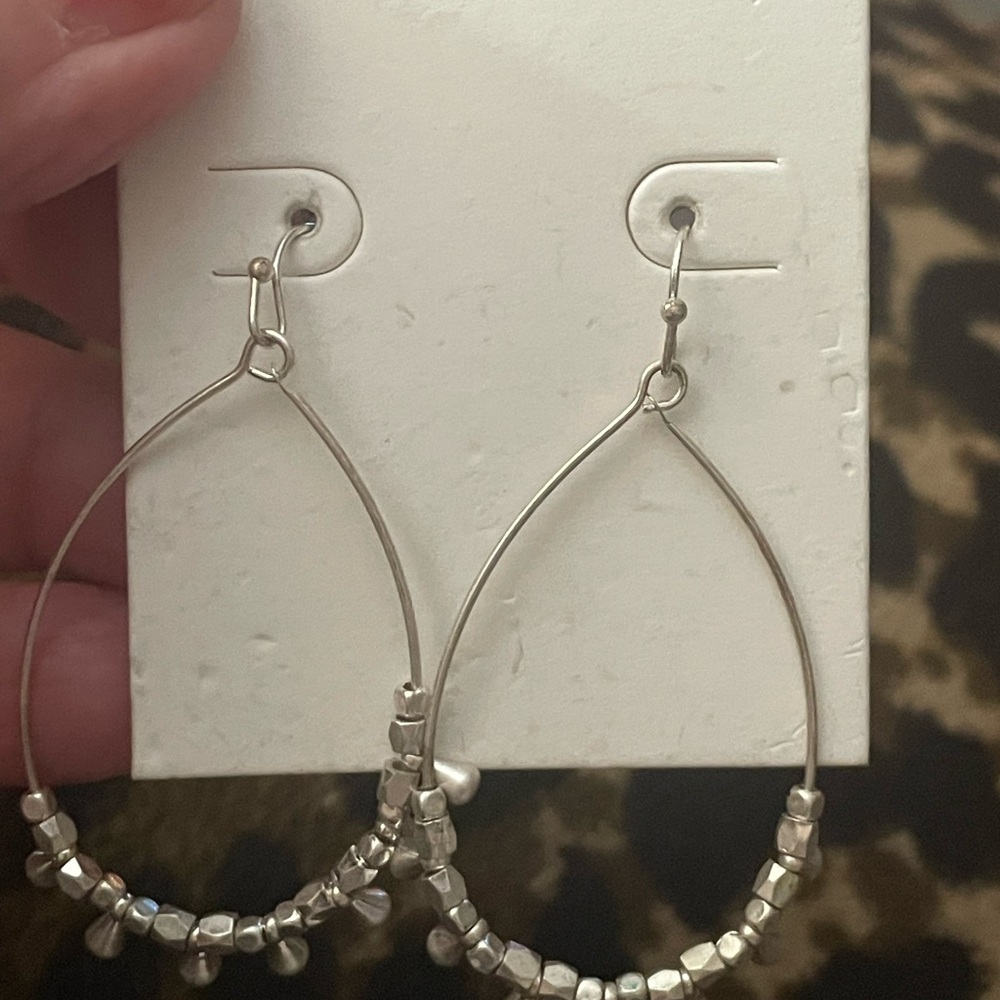 New Marlyn Schiff Silver Beaded Teardrop Hoop Earrings